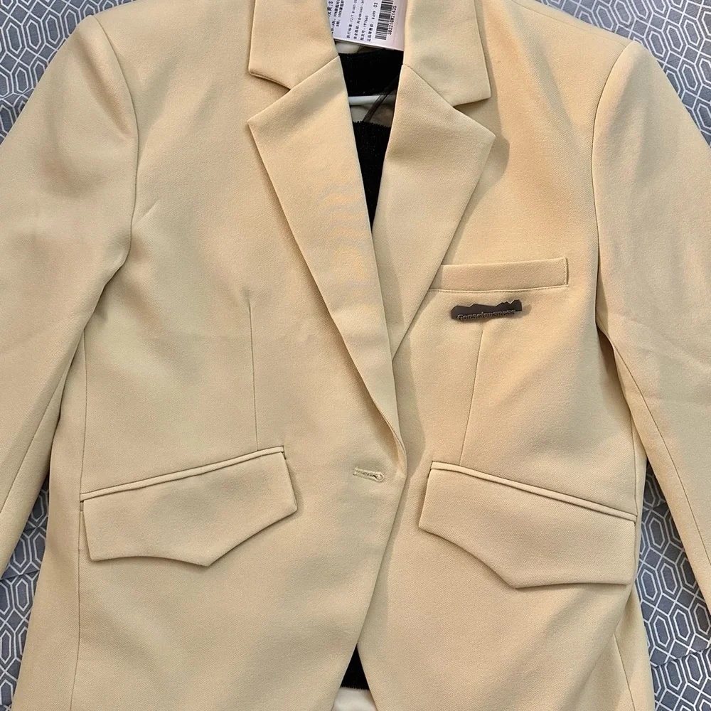 Yellow blazer - Picture 5 of 5